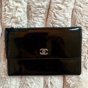 CHANEL Glossy Black Card Holder Wallet